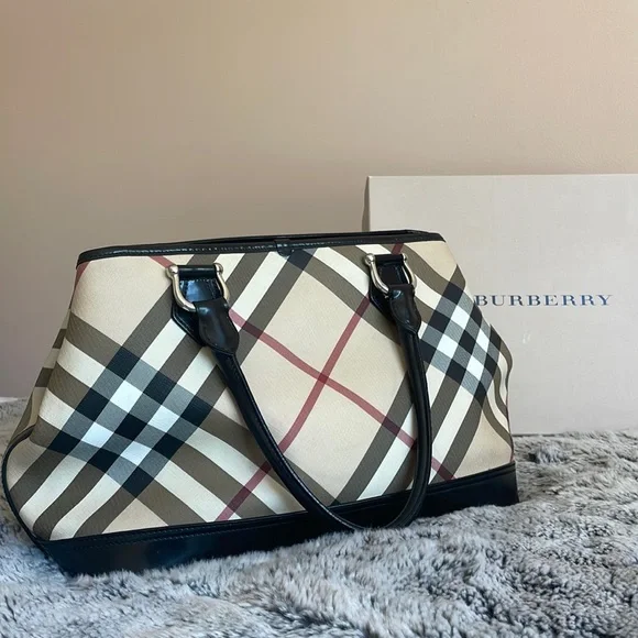 Burberry Nova Check Shoulder Bag - Picture 3 of 12
